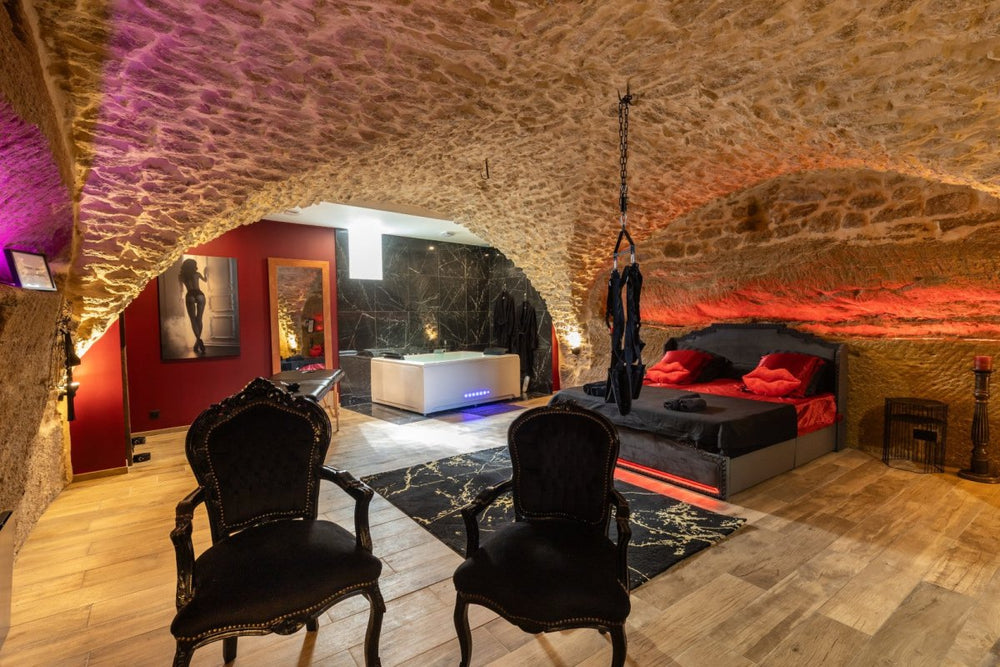 L'Envoûtée - Love’nSpa - weekend en amoureux, love rooms avec spa ou jacuzzi privatif14 de L'Envoûtée
