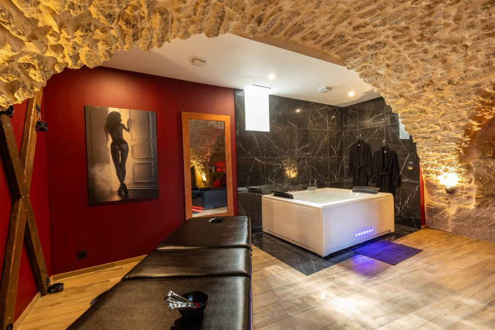 L'Envoûtée - Love’nSpa - weekend en amoureux, love rooms avec spa ou jacuzzi privatif7 de L'Envoûtée

