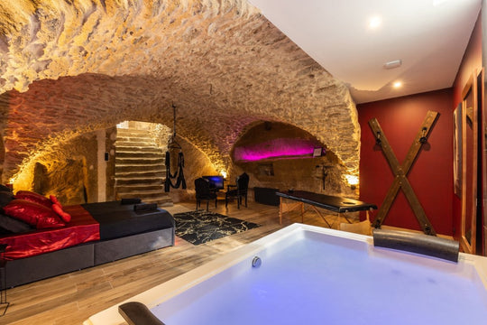 L'Envoûtée - Love’nSpa - weekend en amoureux, love rooms avec spa ou jacuzzi privatif