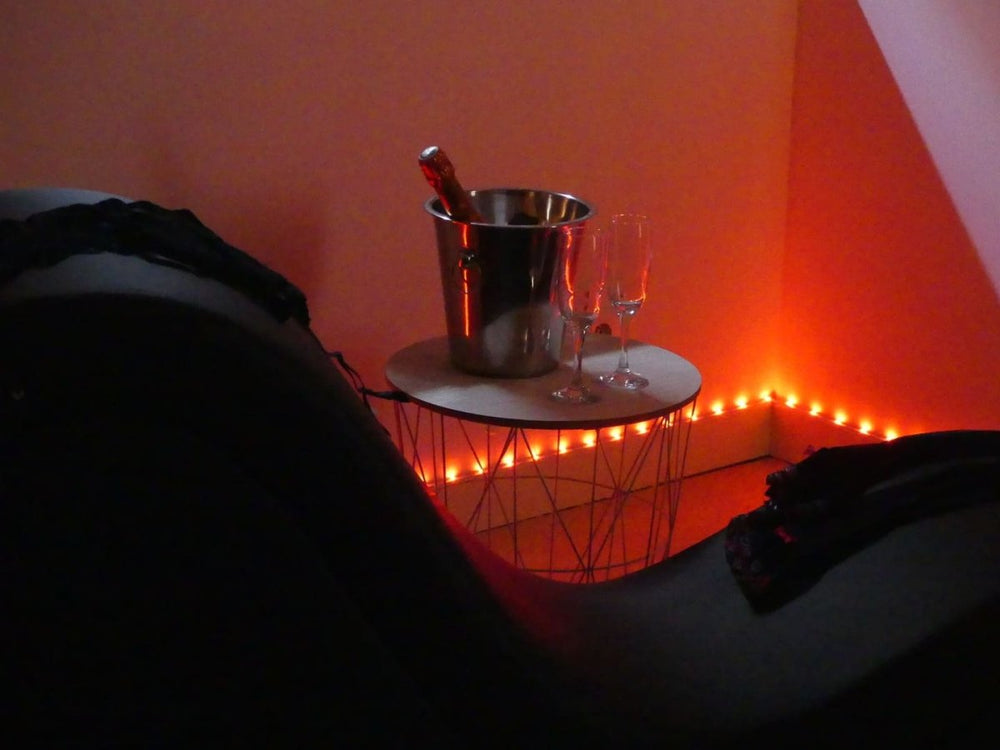 Les Ajoncs - Love’nSpa - weekend en amoureux, love rooms avec spa ou jacuzzi privatif2 de Les Ajoncs
