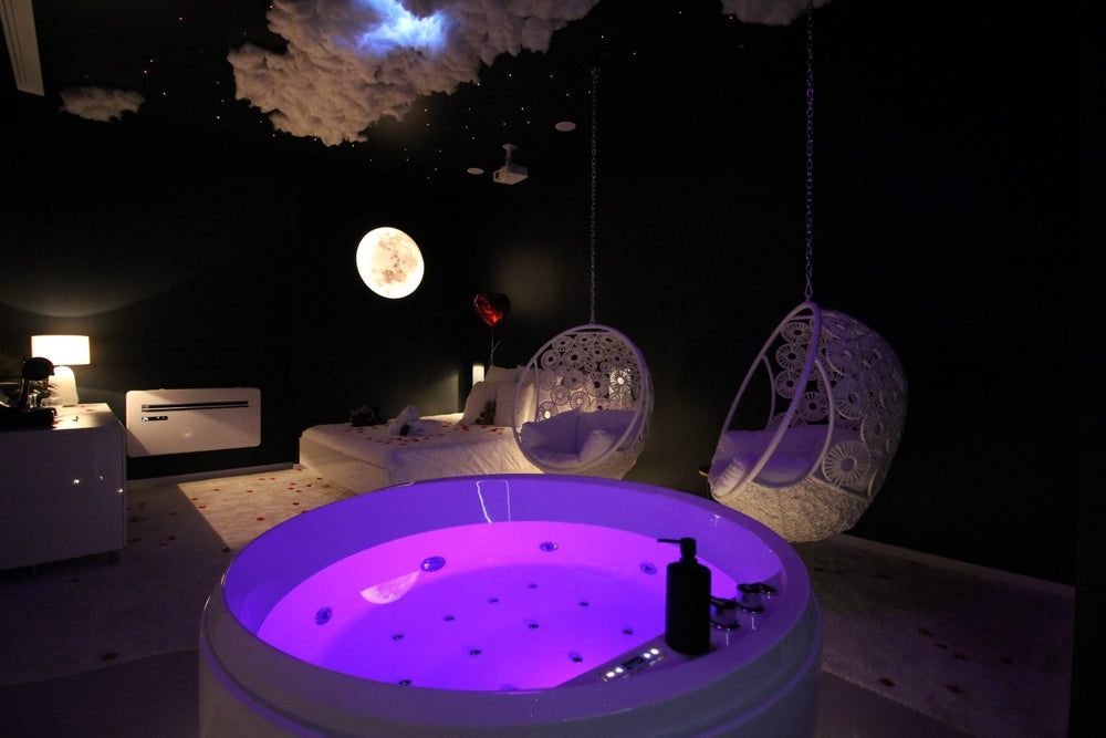 Les Cinq Eléments - Love room L'air  - Love’nSpa - weekend en amoureux, love rooms avec spa ou jacuzzi privatif10 de Les Cinq Eléments // L'Air
