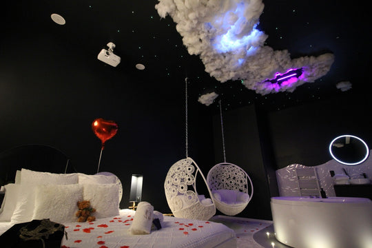 Les Cinq Eléments - Love room L'air  - Love’nSpa - weekend en amoureux, love rooms avec spa ou jacuzzi privatif