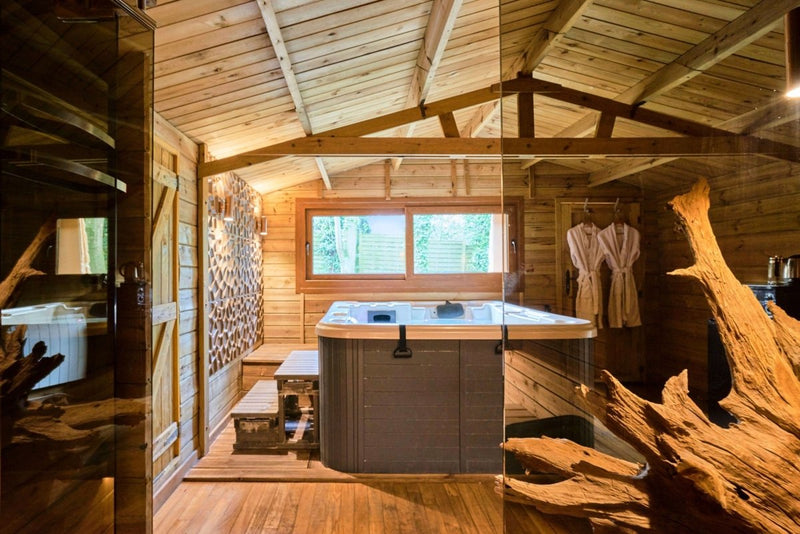 Les Cottages du Parc - Le Cottage Canadien - Love’nSpa - weekend en amoureux, love rooms avec spa ou jacuzzi privatif