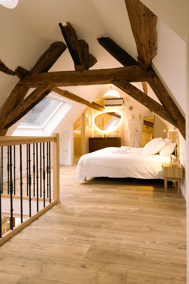 Les Eclats d'Amour - Love’nSpa - weekend en amoureux, love rooms avec spa ou jacuzzi privatif2 de Les Eclats d'Amour - L'Éclat Lyra
