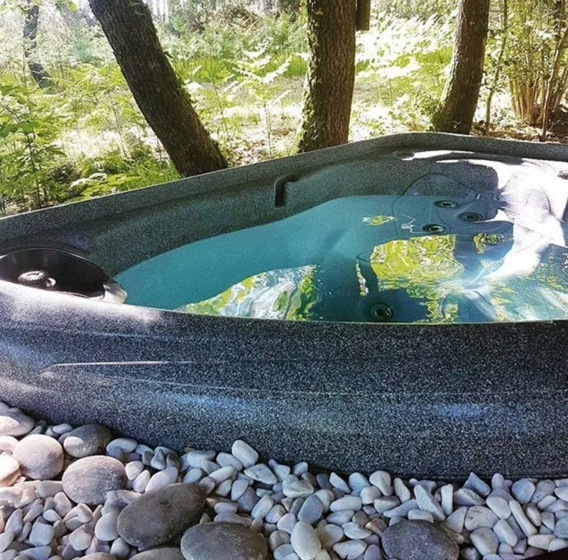 Les Landines - Réminiscence et son spa - Love’nSpa - weekend en amoureux, love rooms avec spa ou jacuzzi privatif1 de Les Landines - Réminiscence et son spa
