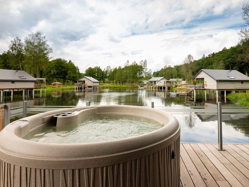Les Lodges de la Vierre - Love’nSpa - weekend en amoureux, love rooms avec spa ou jacuzzi privatif1 de Les Lodges de la Vierre

