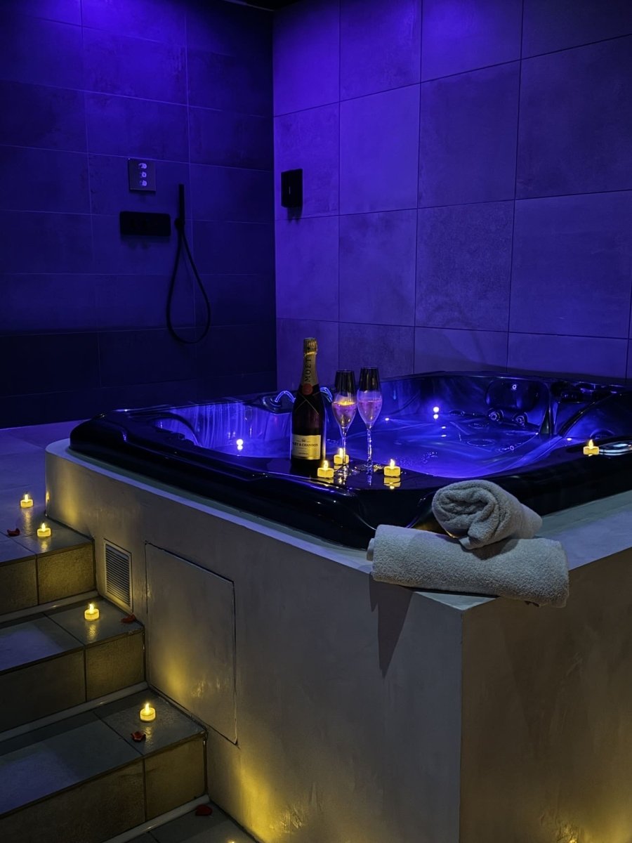 Les Secrets d'Eros - Love’nSpa - weekend en amoureux, love rooms avec spa ou jacuzzi privatif8 de Les Secrets d'Eros
