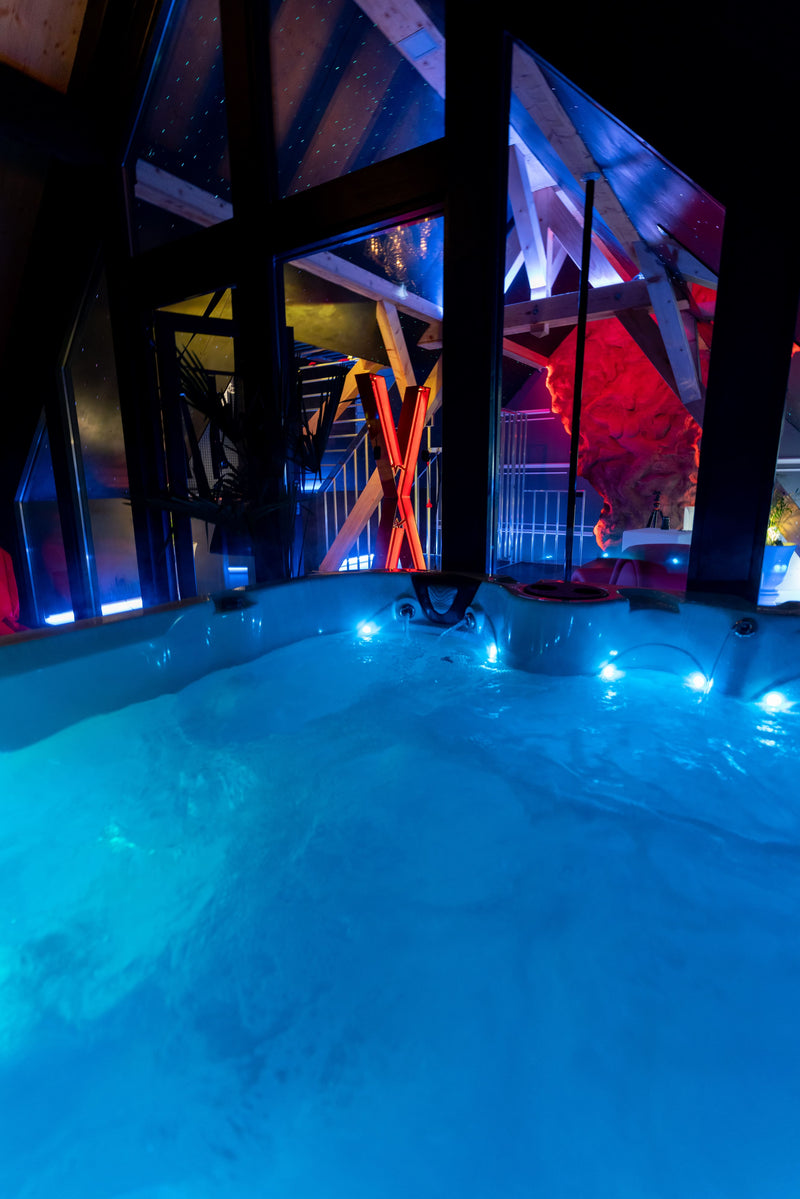 Les Secrets du Castel - La Suite  - Love’nSpa - weekend en amoureux, love rooms avec spa ou jacuzzi privatif1 de Les secrets du Castel - La Suite
