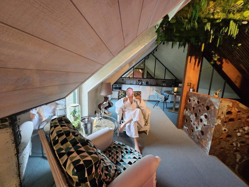 Les Suites du Bouddha Bleu - Ananda Duplex - Love’nSpa - weekend en amoureux, love rooms avec spa ou jacuzzi privatif3 de Les Suites du Bouddha Bleu - Ananda Duplex
