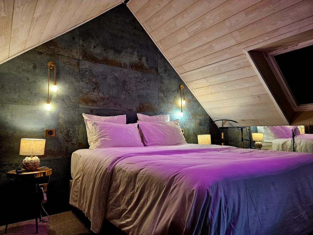 Les Suites du Bouddha Bleu - Ananda Duplex - Love’nSpa - weekend en amoureux, love rooms avec spa ou jacuzzi privatif1 de Les Suites du Bouddha Bleu - Ananda Duplex
