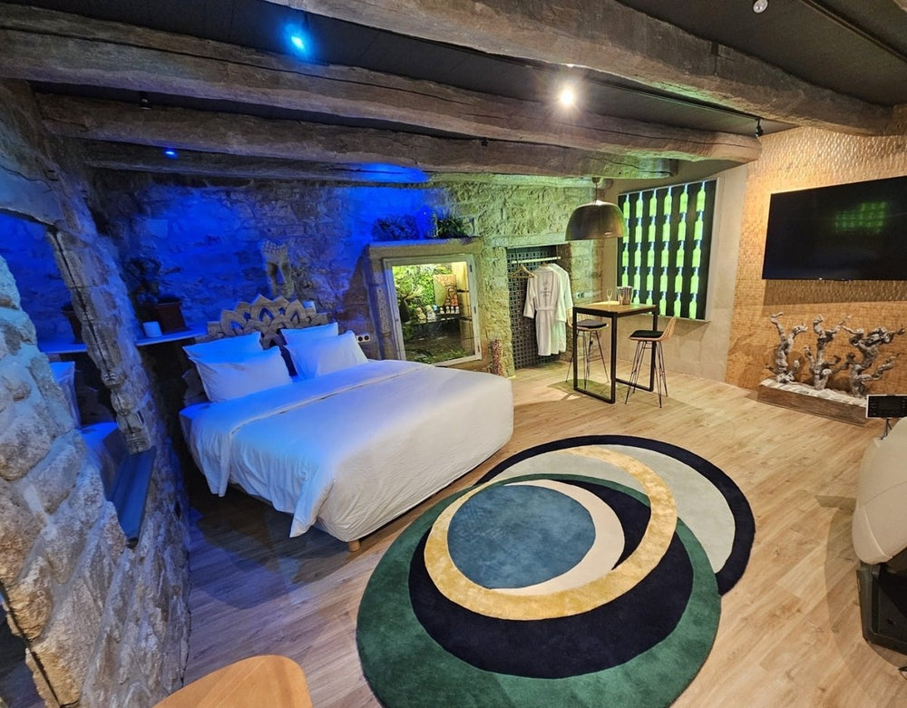 Les Suites du Bouddha Bleu - La Suite Samadhi - Love’nSpa - weekend en amoureux, love rooms avec spa ou jacuzzi privatif1 de Les Suites du Bouddha Bleu - La Suite Samadhi
