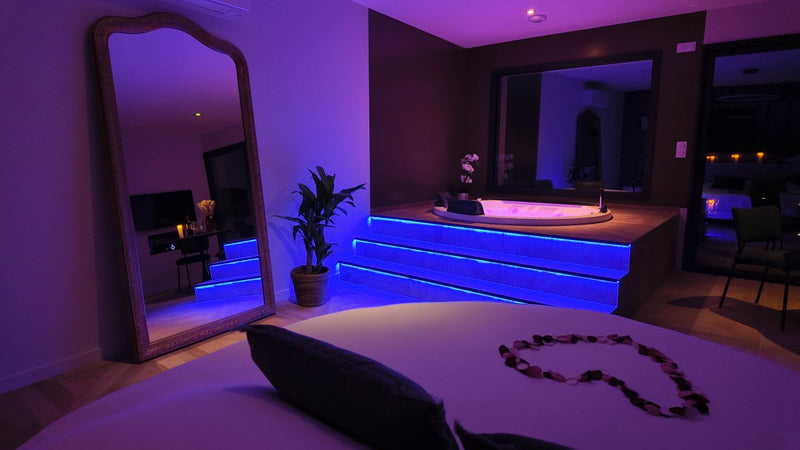 Les Suites du Payré - Suite Passion - Love’nSpa - weekend en amoureux, love rooms avec spa ou jacuzzi privatif