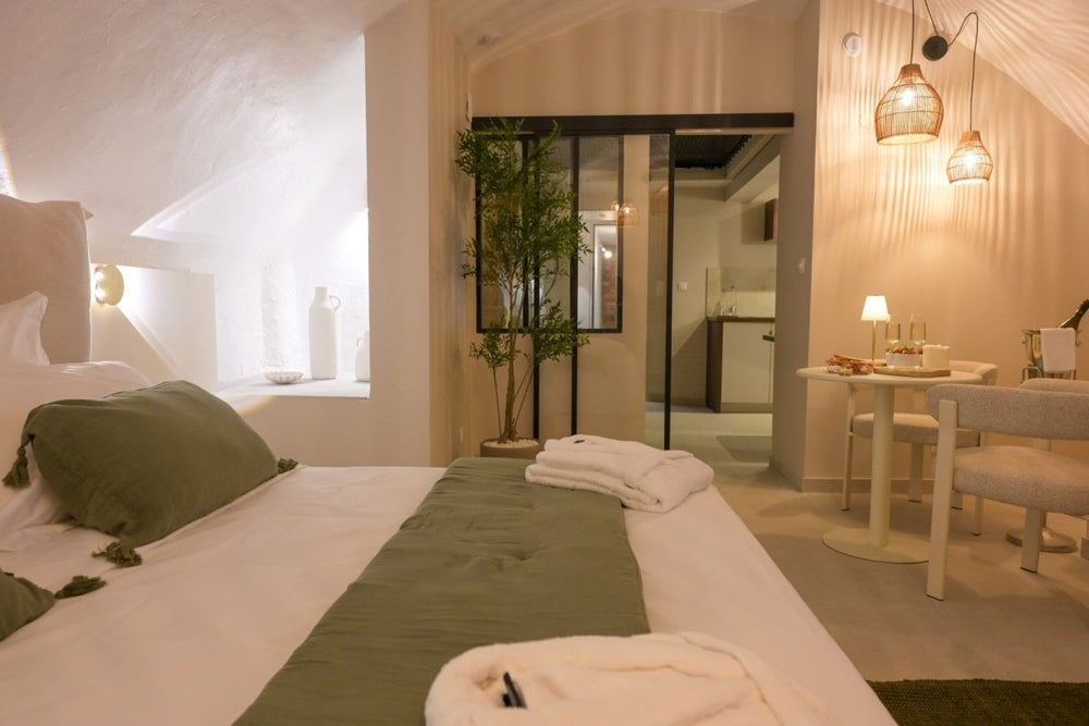 Les Voûtes - Suite Spa Balnéo & Hammam privatifs - Love’nSpa - weekend en amoureux, love rooms avec spa ou jacuzzi privatif9 de Les Voûtes - Private Spa Balneo & Hammam Suite
