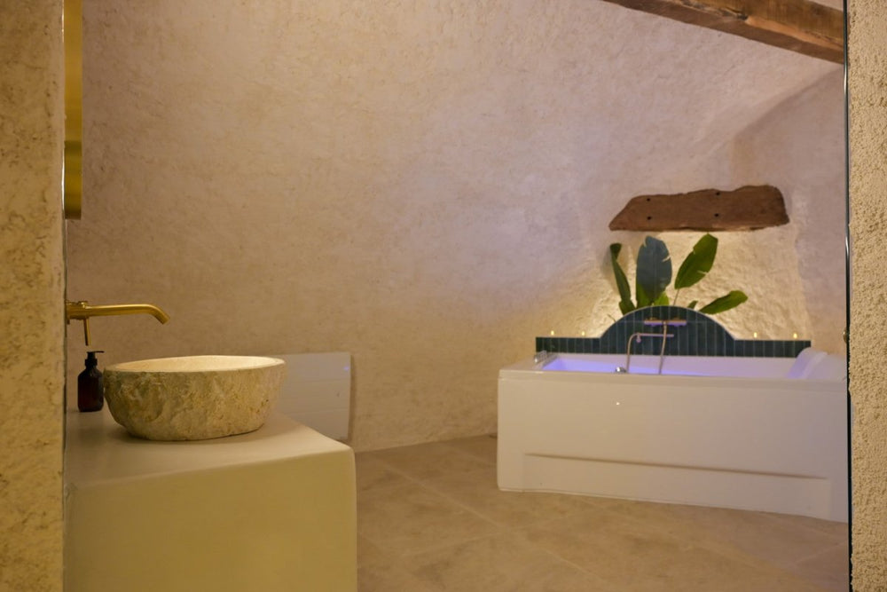 Les Voûtes - Suite Spa Balnéo & Hammam privatifs - Love’nSpa - weekend en amoureux, love rooms avec spa ou jacuzzi privatif18 de Les Voûtes - Private Spa Balneo & Hammam Suite
