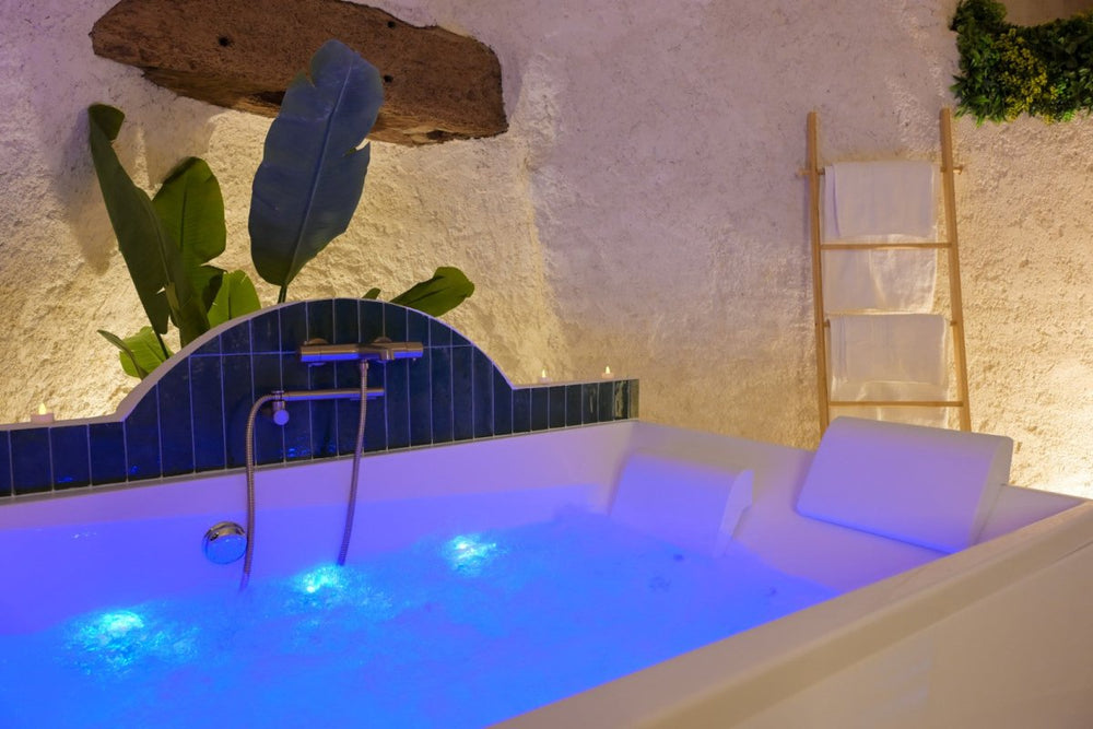Les Voûtes - Suite Spa Balnéo & Hammam privatifs - Love’nSpa - weekend en amoureux, love rooms avec spa ou jacuzzi privatif15 de Les Voûtes - Private Spa Balneo & Hammam Suite
