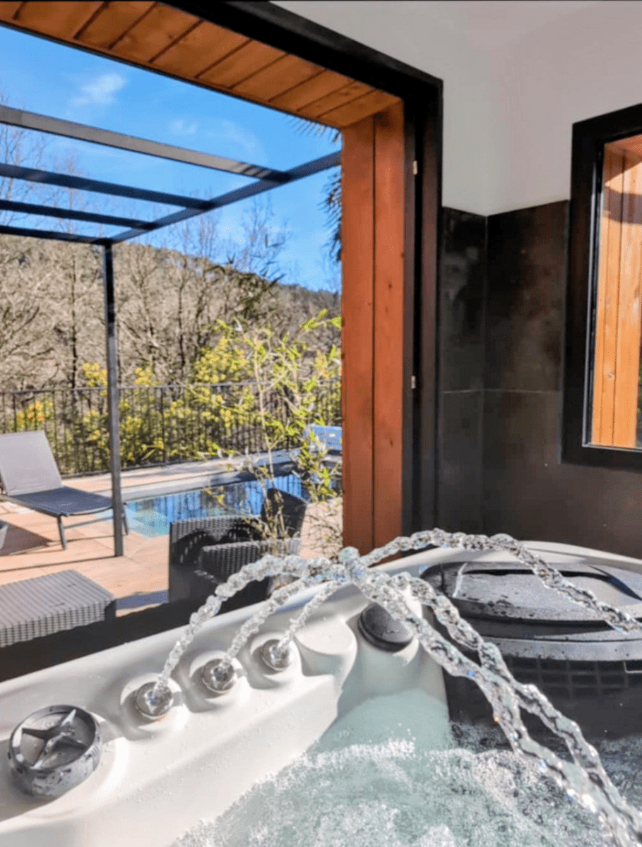 L'Escapade Amoureuse Ardéchoise Bis - Love’nSpa - weekend en amoureux, love rooms avec spa ou jacuzzi privatif9 de The Ardèche Romantic Getaway Encore
