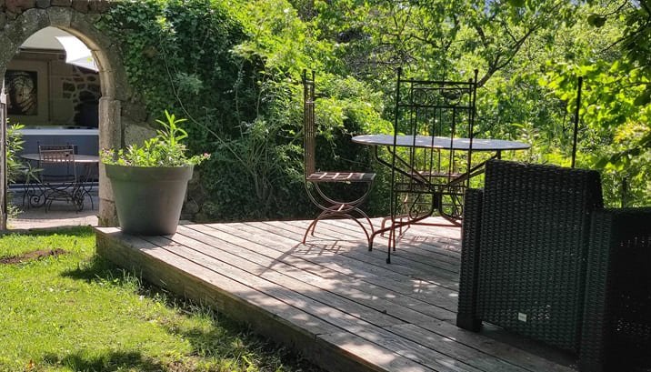 L'Escapade Amoureuse - Love’nSpa - weekend en amoureux, love rooms avec spa ou jacuzzi privatif10 de L'Escapade Amoureuse
