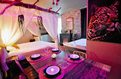 L'Évasion Safari insolite: Spa XXL, Cascade, Cinéma - Love’nSpa - weekend en amoureux, love rooms avec spa ou jacuzzi privatif