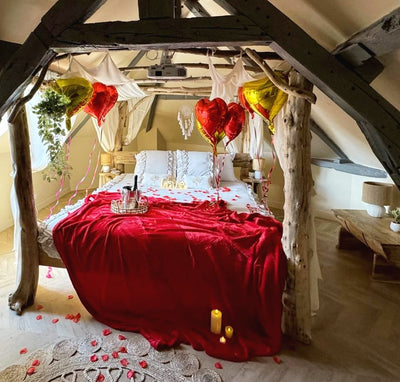 L'Évasion Safari : Spa privatif, Écran cinéma - Love’nSpa - weekend en amoureux, love rooms avec spa ou jacuzzi privatif