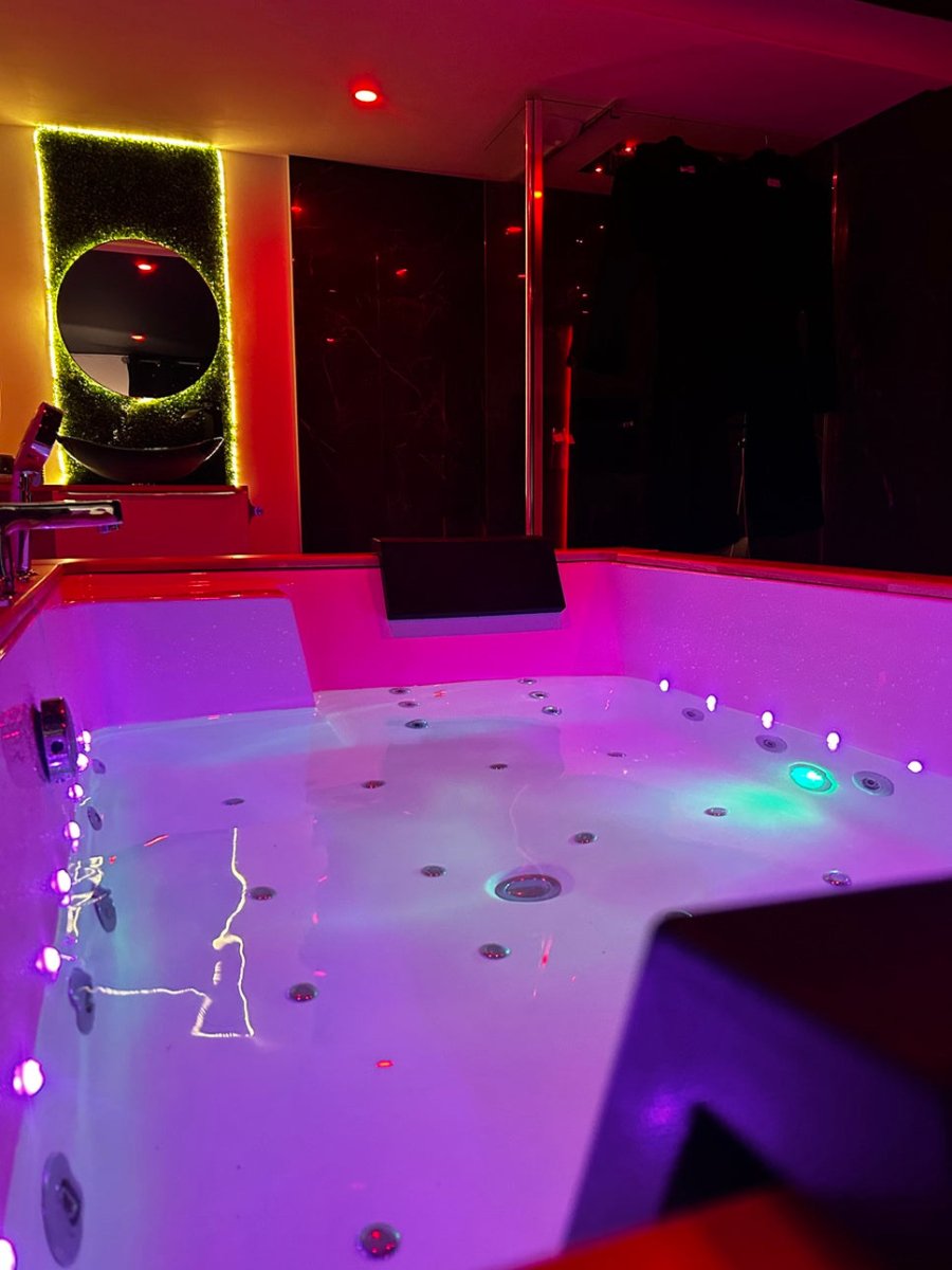 L'extase - Love’nSpa - weekend en amoureux, love rooms avec spa ou jacuzzi privatif2 de L’everbliss
