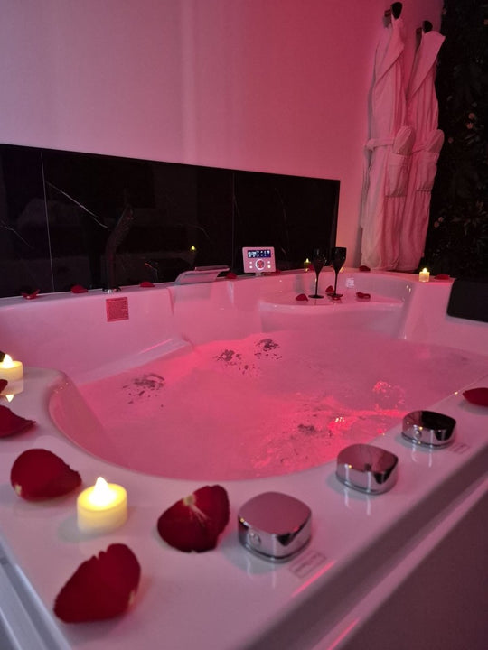 L'Impasse Des Cœurs - Love’nSpa - weekend en amoureux, love rooms avec spa ou jacuzzi privatif
