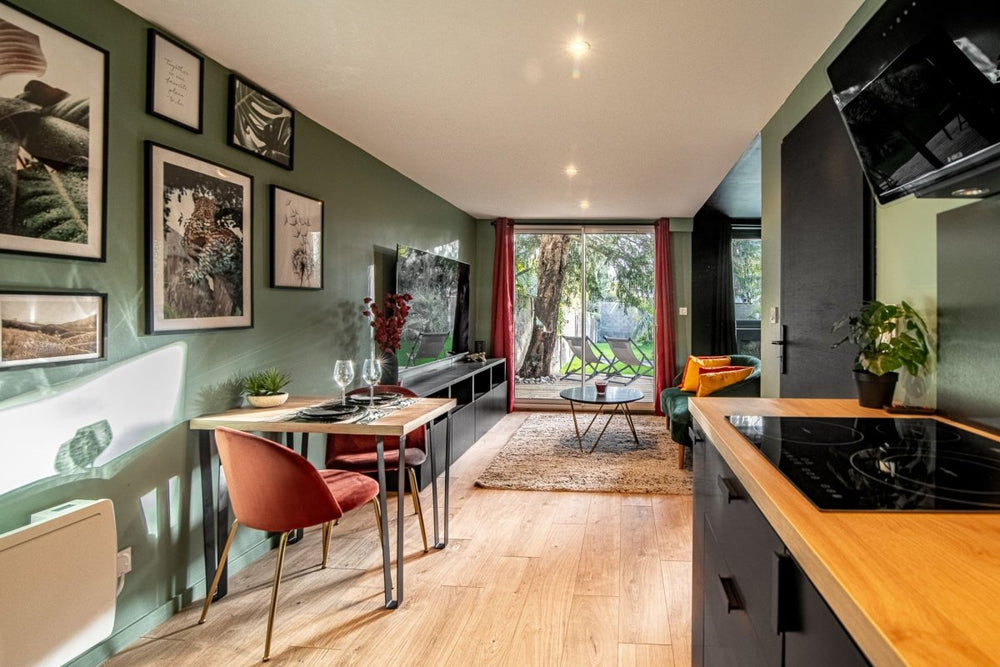 L'Insoupçonnée - Love’nSpa - weekend en amoureux, love rooms avec spa ou jacuzzi privatif2 de L'Insoupçonnée
