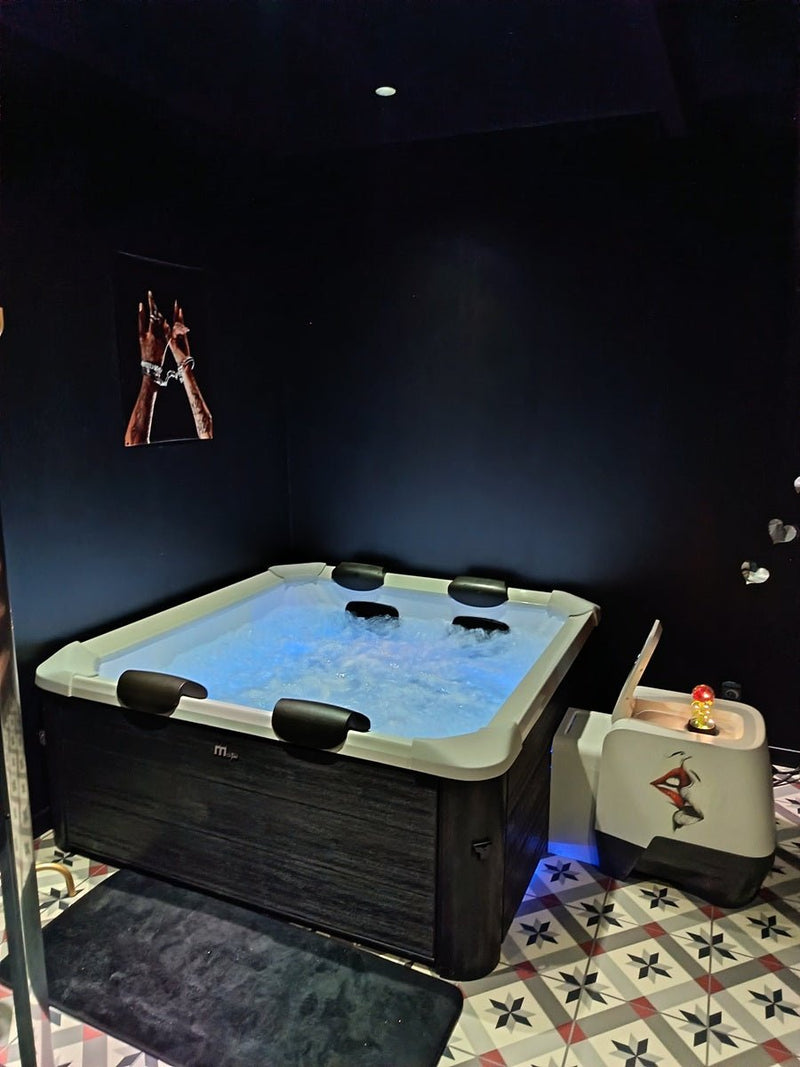 L'instant desir - Love’nSpa - weekend en amoureux, love rooms avec spa ou jacuzzi privatif1 de The desired moment
