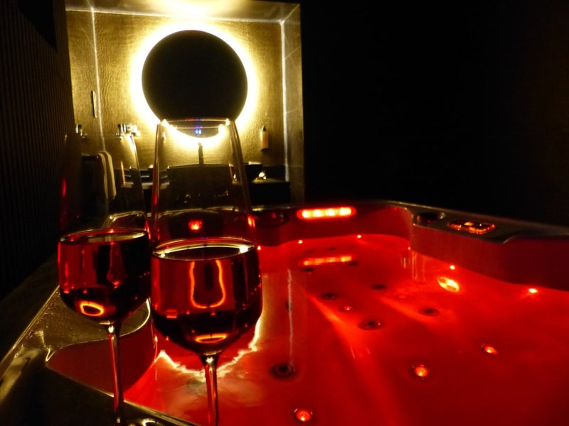 L'Instant X - La Villa 1900 - Love’nSpa - weekend en amoureux, love rooms avec spa ou jacuzzi privatif1 de L'Instant X - La Villa 1900
