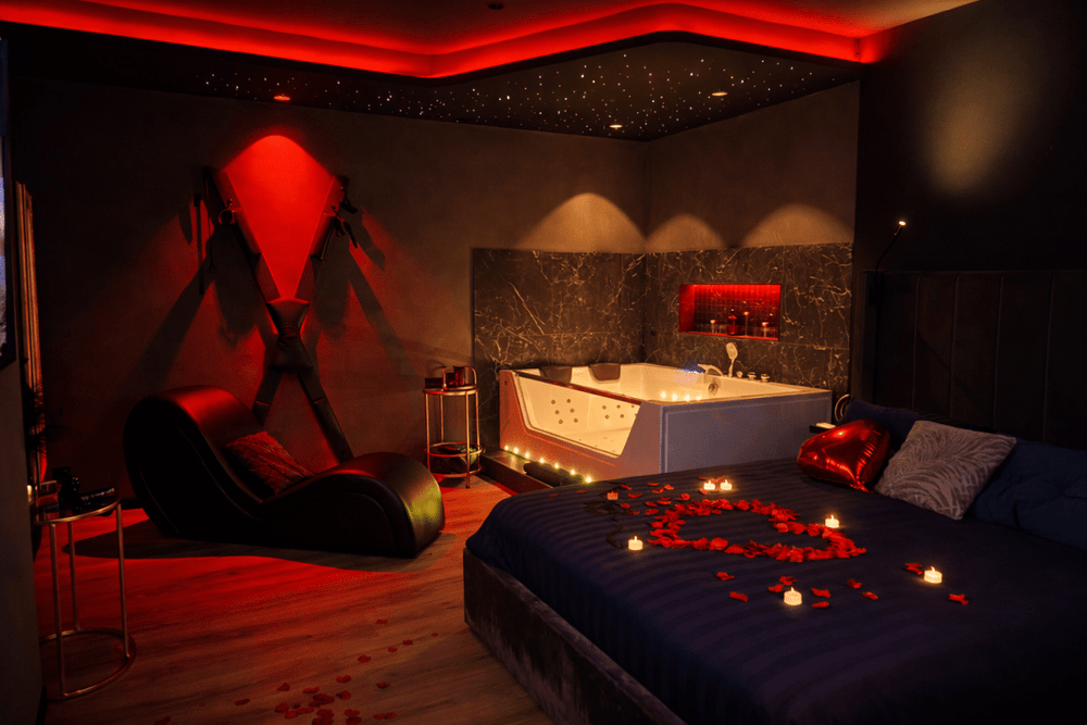 L’obscure - Love’nSpa - weekend en amoureux, love rooms avec spa ou jacuzzi privatif1 de L’obscure
