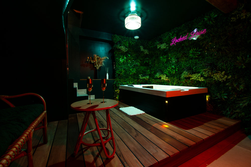 Locked loveroom - Love’nSpa - weekend en amoureux, love rooms avec spa ou jacuzzi privatif1 de Locked loveroom
