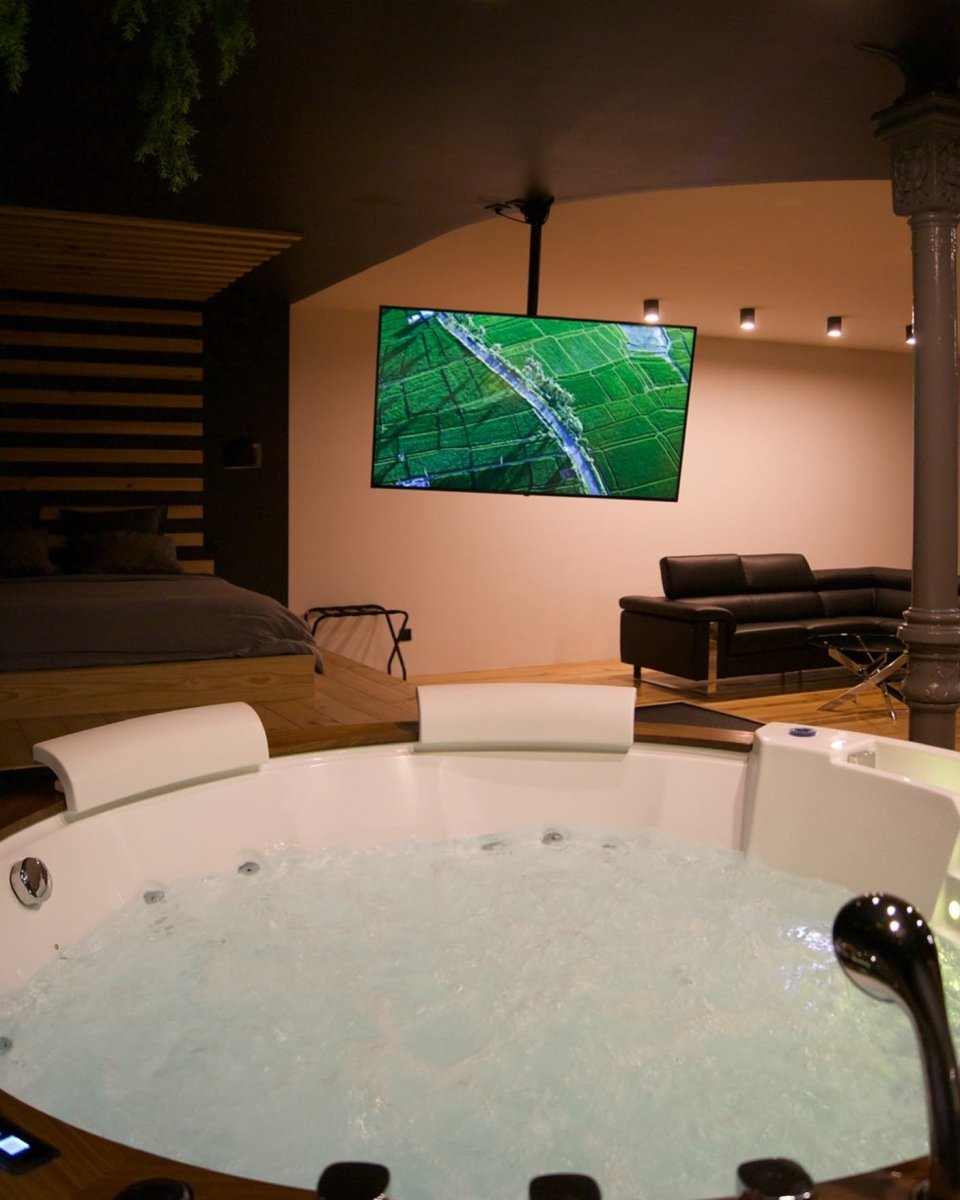 Loft Loveroom Cathédrale - Love’nSpa - weekend en amoureux, love rooms avec spa ou jacuzzi privatif10 de Loft Loveroom Cathédrale
