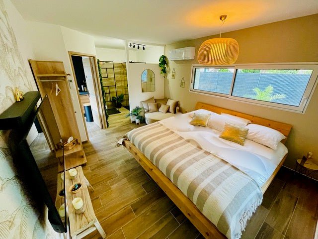 L'Oiseau du Paradis - Love’nSpa - weekend en amoureux, love rooms avec spa ou jacuzzi privatif1 de L'Oiseau du Paradis
