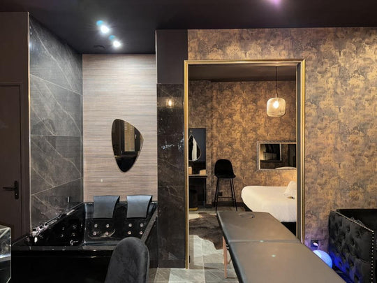LOVE CLAIRE - Love’nSpa - weekend en amoureux, love rooms avec spa ou jacuzzi privatif