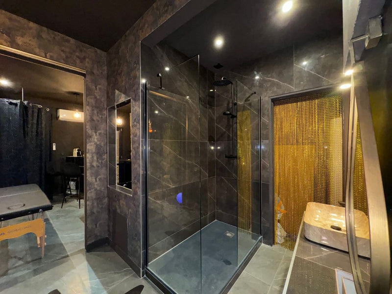 LOVE CLAIRE - Love’nSpa - weekend en amoureux, love rooms avec spa ou jacuzzi privatif
