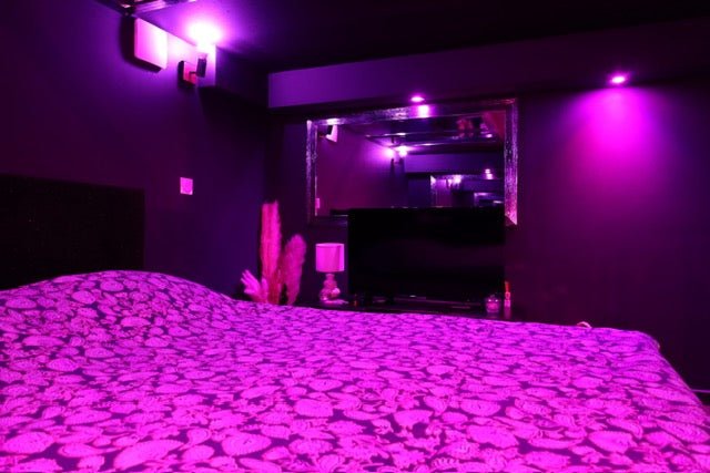 LOVE DAYAN - Love’nSpa - weekend en amoureux, love rooms avec spa ou jacuzzi privatif10 de LOVE DAYAN
