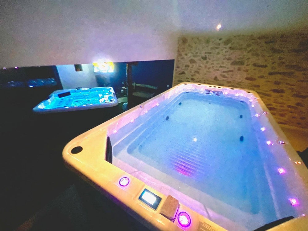 Love & Kinky Room with big SPAs & Sauna - Love’nSpa - weekend en amoureux, love rooms avec spa ou jacuzzi privatif7 de Love & Kinky Room with big SPAs & Sauna
