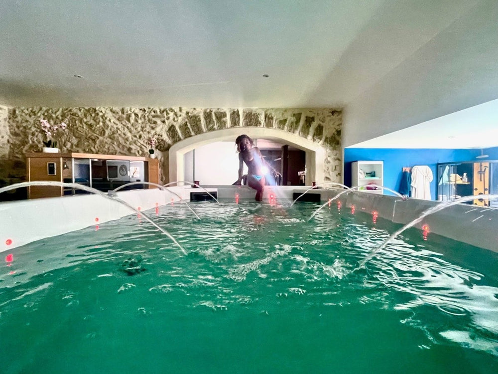 Love & Kinky Room with big SPAs & Sauna - Love’nSpa - weekend en amoureux, love rooms avec spa ou jacuzzi privatif9 de Love & Kinky Room with big SPAs & Sauna
