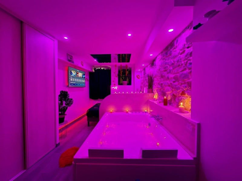 LOVE PIERRE SCIZE - Love’nSpa - weekend en amoureux, love rooms avec spa ou jacuzzi privatif