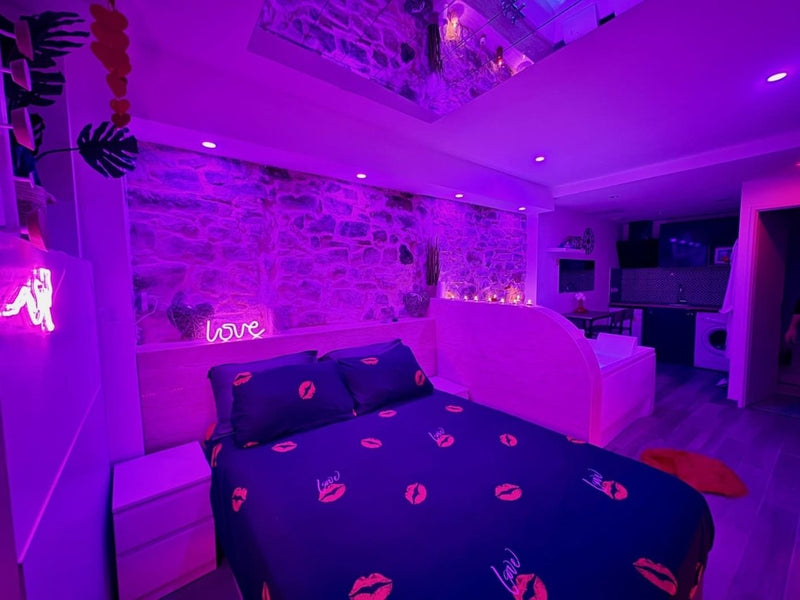 LOVE PIERRE SCIZE - Love’nSpa - weekend en amoureux, love rooms avec spa ou jacuzzi privatif