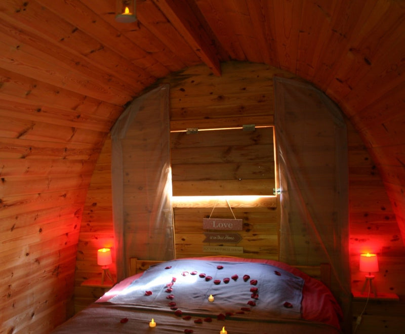 Love Room de la Forêt - Love’nSpa - weekend en amoureux, love rooms avec spa ou jacuzzi privatif1 de Love Room de la Forêt
