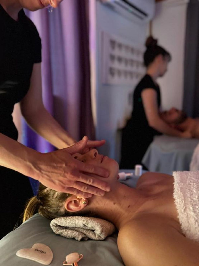 Prestations massages solos et duos 3 de Hébergement Cocooning avec Spa Le Refuge Zen
