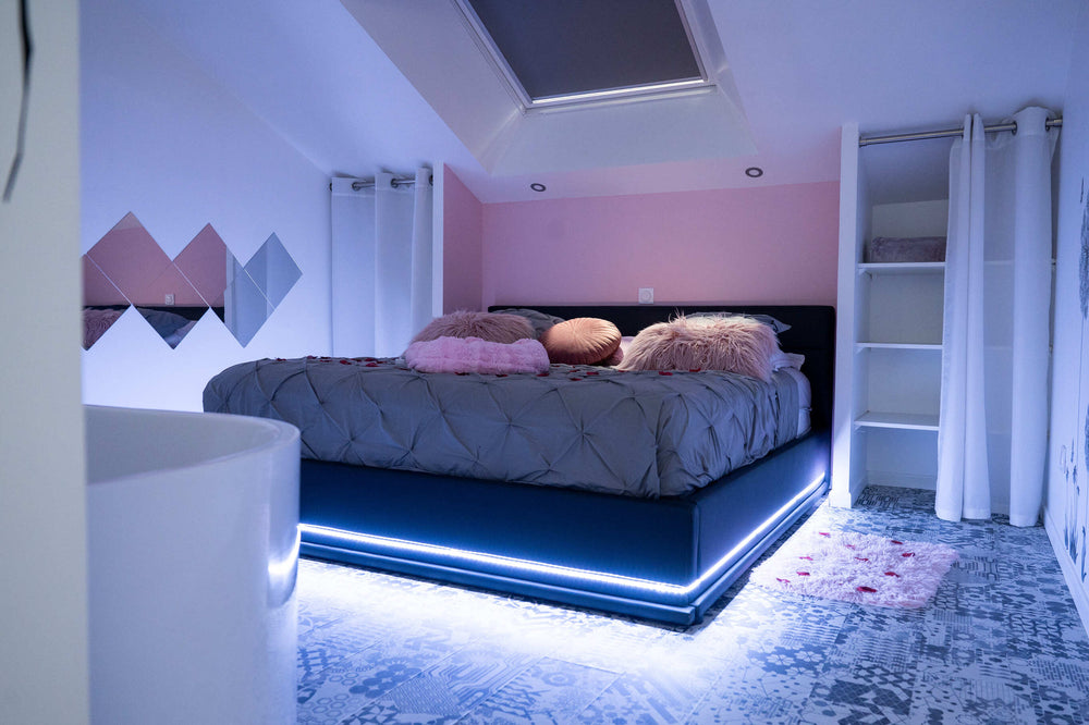 Suite romantique lit king size4 de La Suite 55 - La Contemporaine
