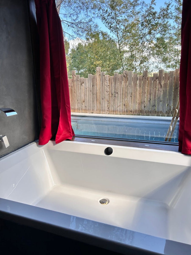 Love Room Occitana - Love’nSpa - weekend en amoureux, love rooms avec spa ou jacuzzi privatif1 de Love Room Occitana
