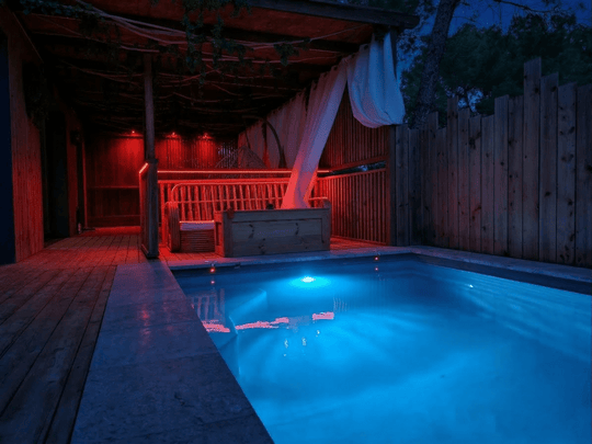 Love Room Occitana - Love’nSpa - weekend en amoureux, love rooms avec spa ou jacuzzi privatif