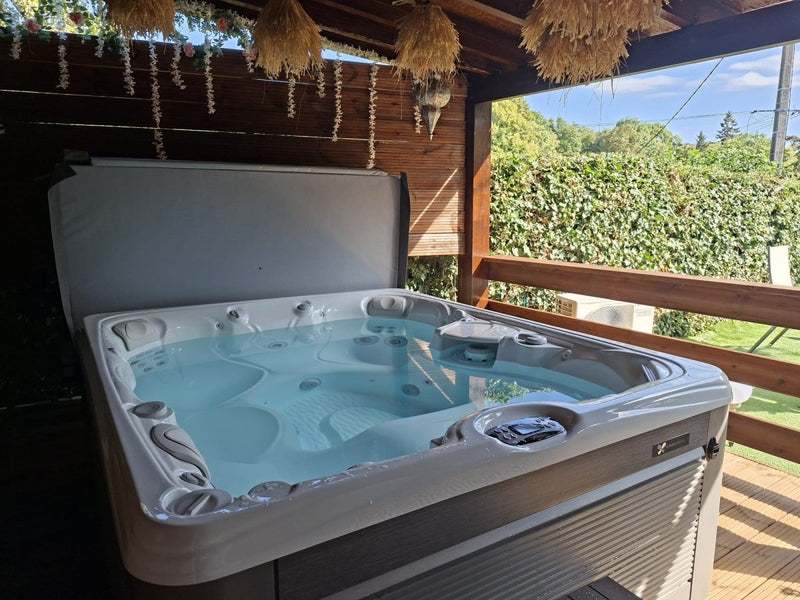 Love Room Sensation - Love’nSpa - weekend en amoureux, love rooms avec spa ou jacuzzi privatif3 de Love Room Sensation
