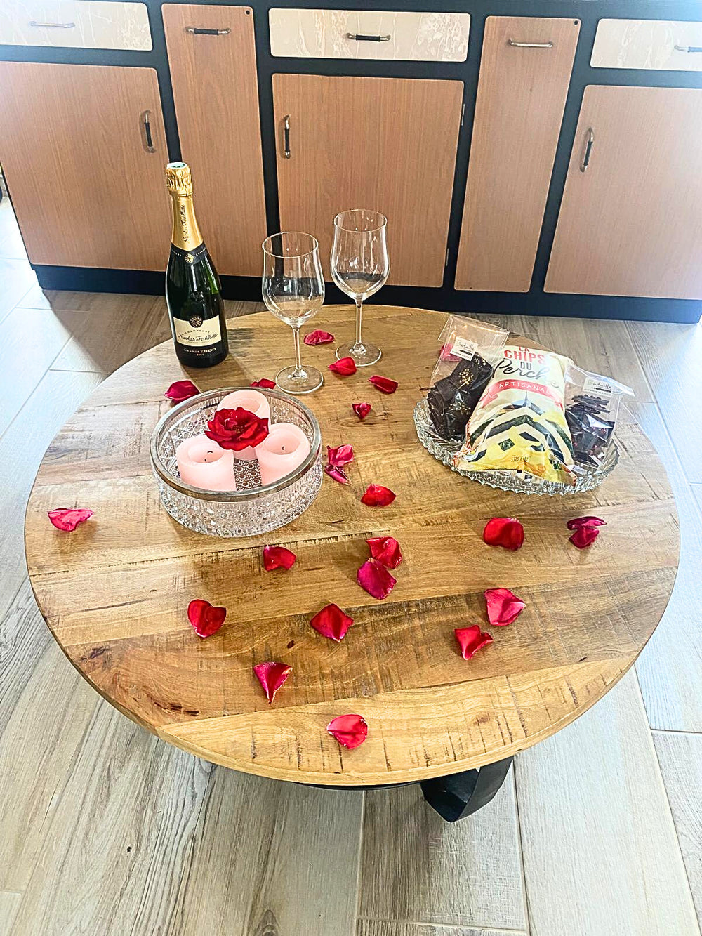 Option romantique avec champagne et décoration pour votre séjour8 de Suite Prova
