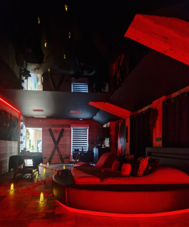 Love Room Tentation - Love’nSpa - weekend en amoureux, love rooms avec spa ou jacuzzi privatif