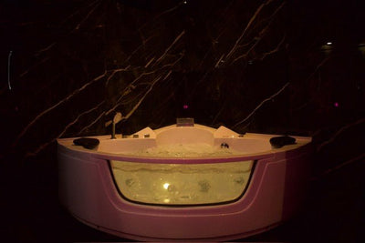 Love Room Villeurbanne - Love’nSpa - weekend en amoureux, love rooms avec spa ou jacuzzi privatif