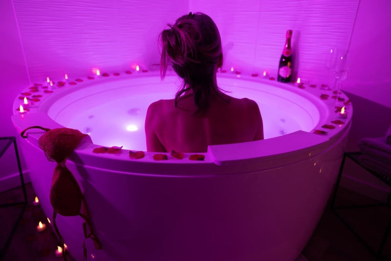 Love Sparadise - Le Secret - Love’nSpa - weekend en amoureux, love rooms avec spa ou jacuzzi privatif