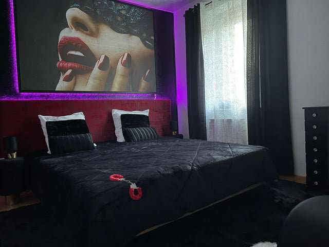 Lovely Room 61 - Love’nSpa - weekend en amoureux, love rooms avec spa ou jacuzzi privatif4 de Lovely Room 61

